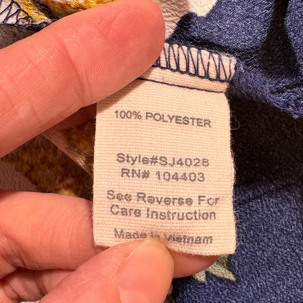 Sweet Wanderer Navy Blue Floral Halter Keyhole Top SJ4028 Small - Picture 7 of 14